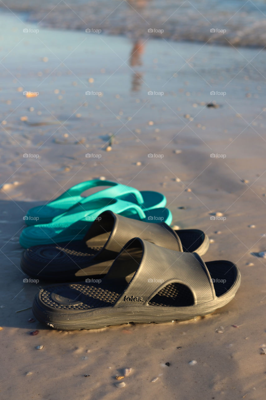 Pool daze with Totes