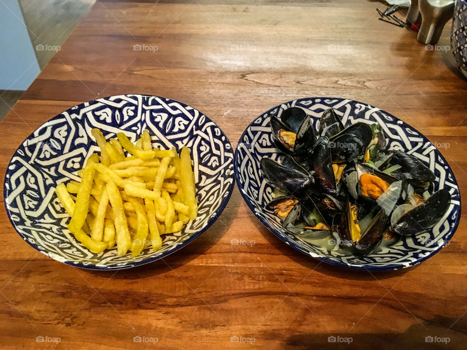 Mussels and French fries 