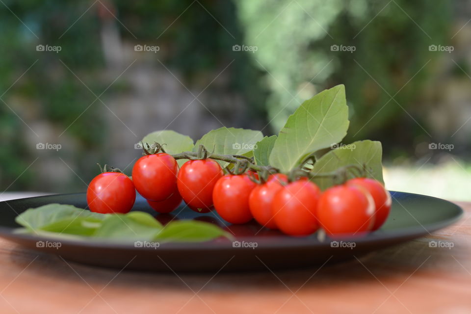 Cherry tomatos. cherry tomatos