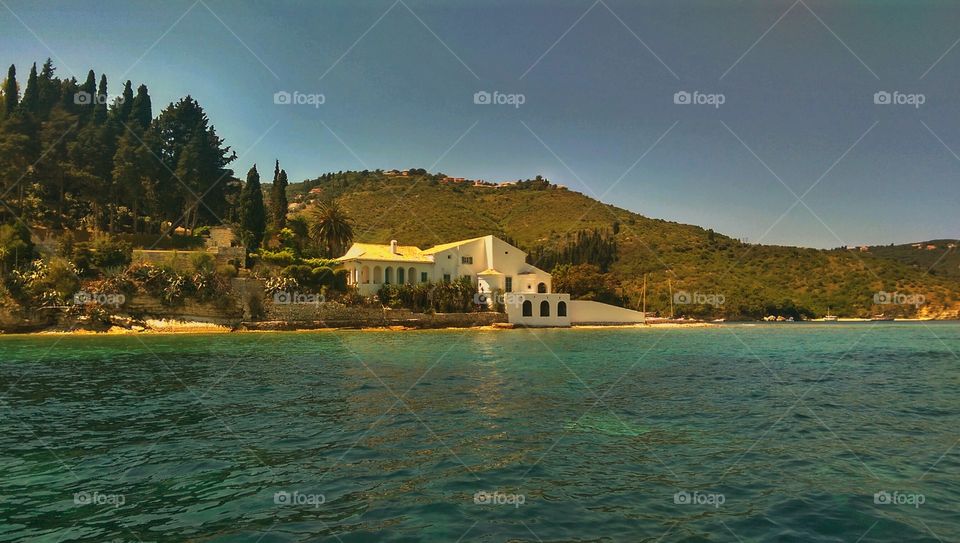 sun sets on the white house