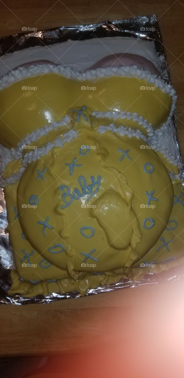 pregnant woman cake
