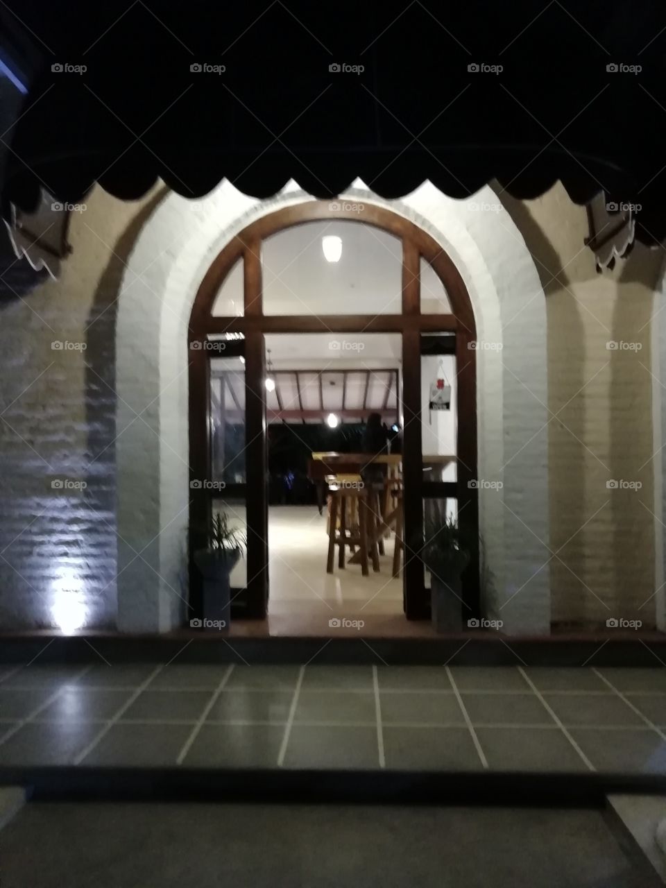 Cafés are still empty 😕