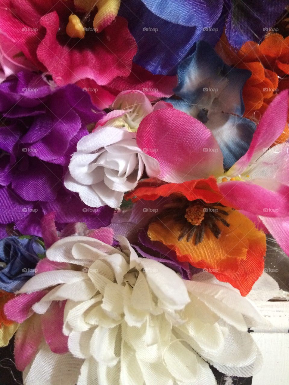 Textured flowers. A pop of color and inspiration. Fun and vibrant. 