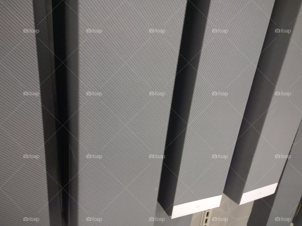 Long gray boxes with white tips.