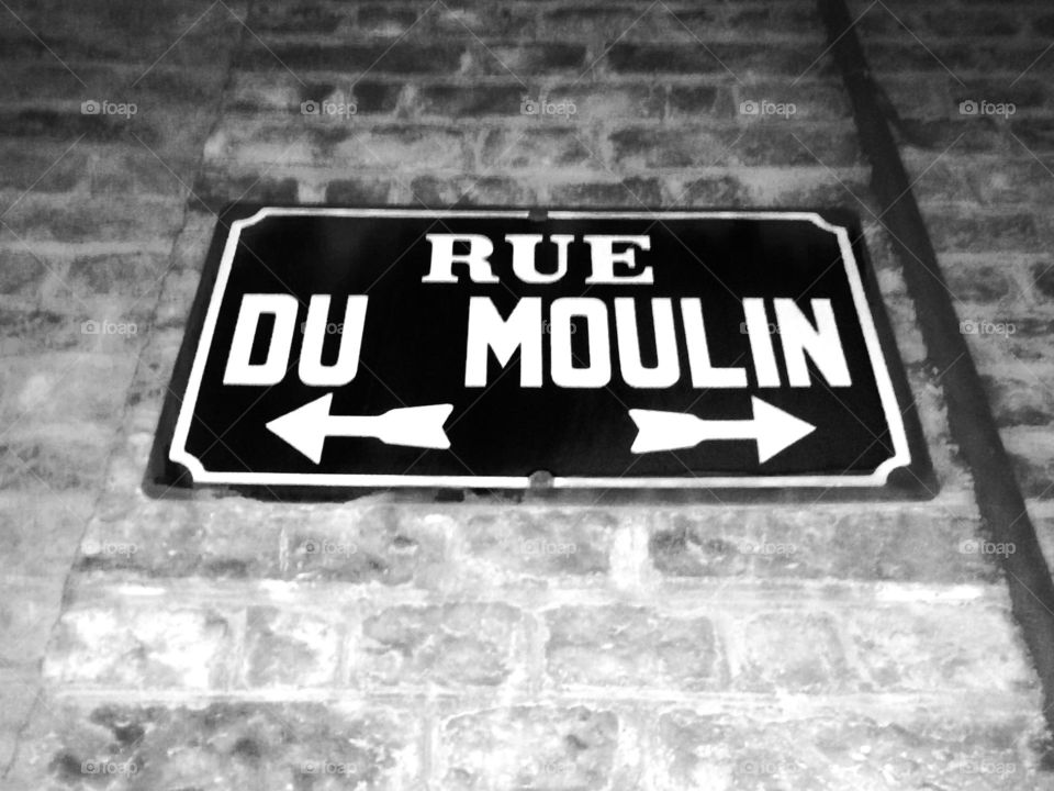 Moulin street