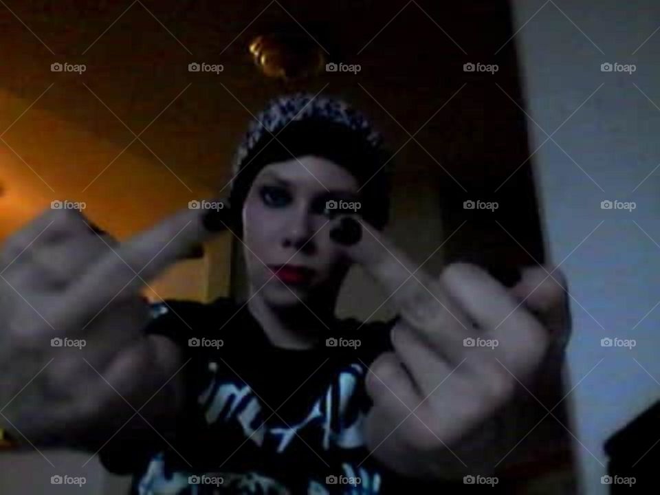Middle Finger emo Beauty
