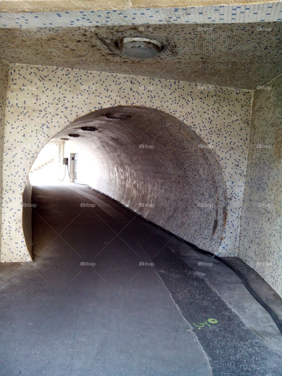 tunnel
travel