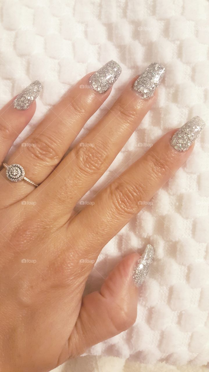 my glittery silver nails