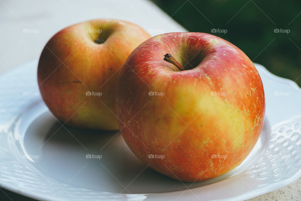 Sweet apples 