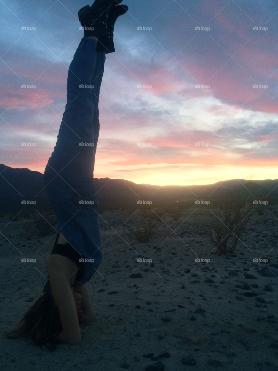 Sunset headstand 