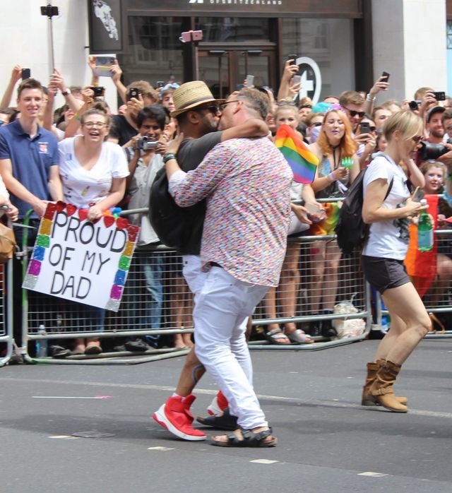Passionate kiss!