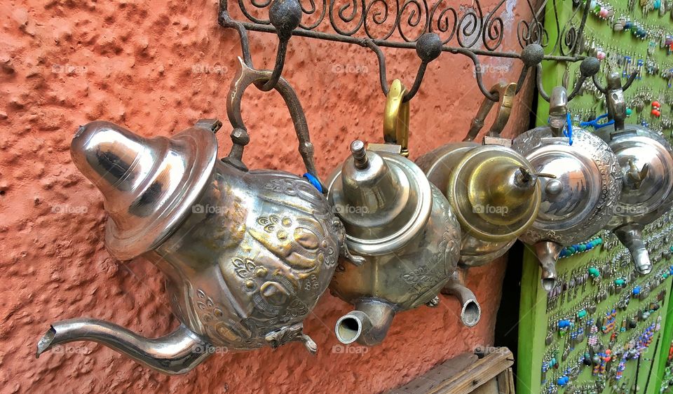Line of teapots on a string 