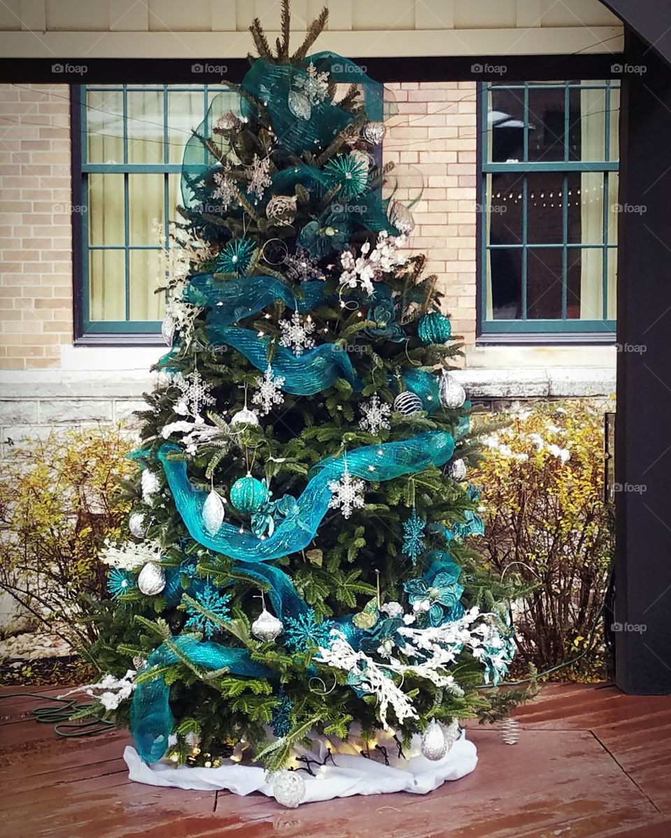 Christmas tree outside of the Hotel Roanoke
