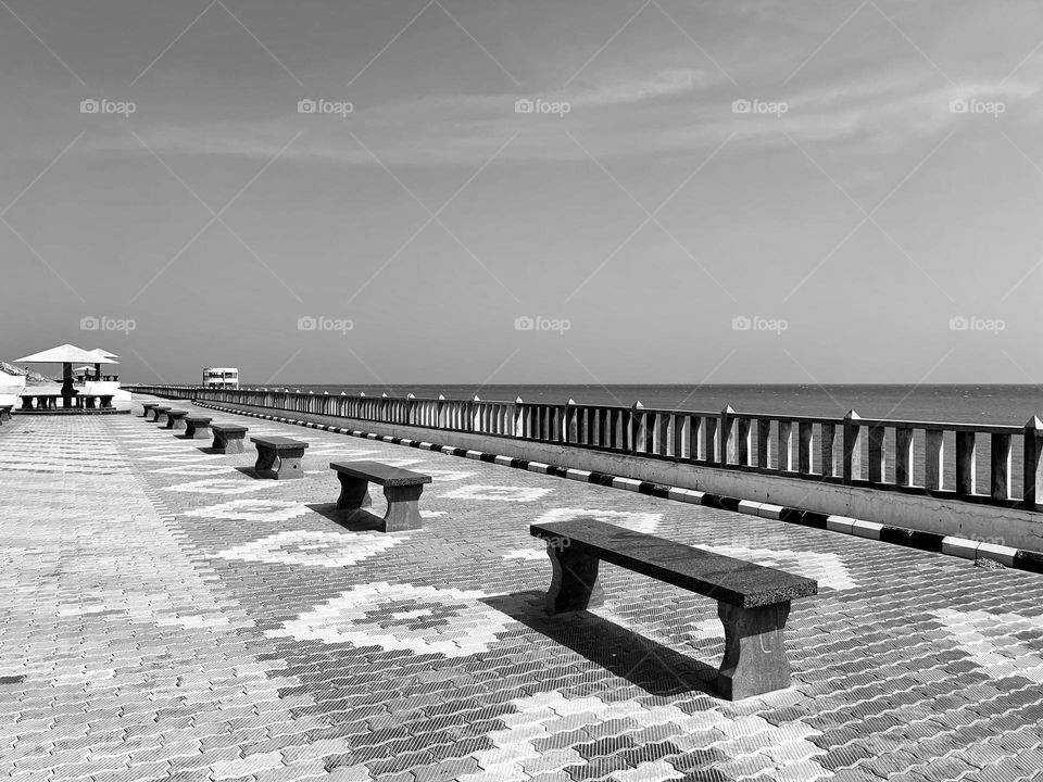 Monochromatic - Beach side - Park zone