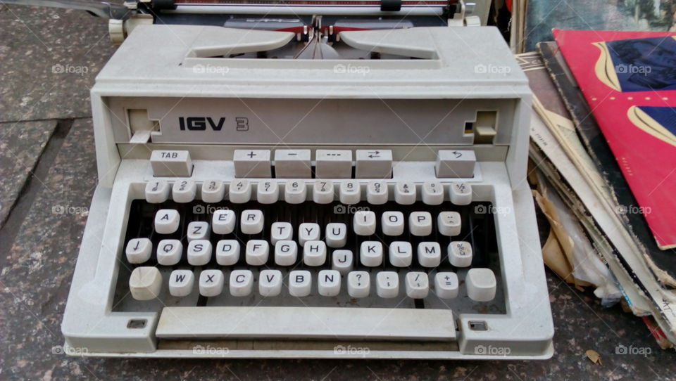 Old typing machine