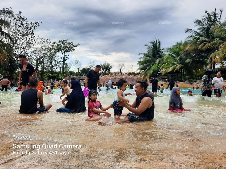 time to play in the pool