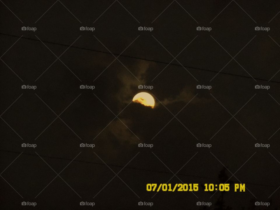 bad moon 🌚 rising 1. This is a picture of the moon 🌚 rising in East Texas that I photographed last night 🌃 in Graham Texas