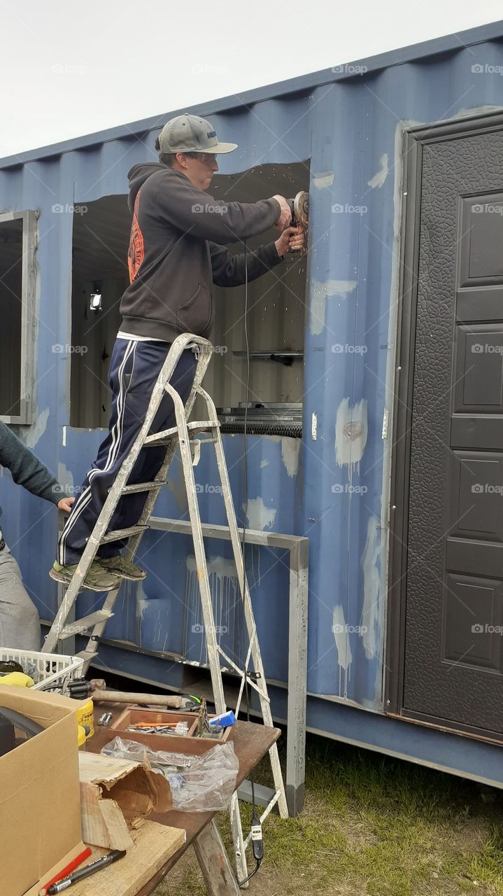 trabajo en herrería en contenedor