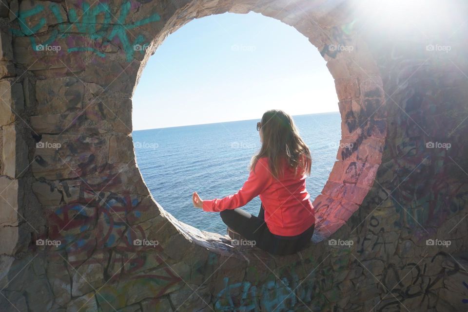 Place#seaview#human#girl#form#circle