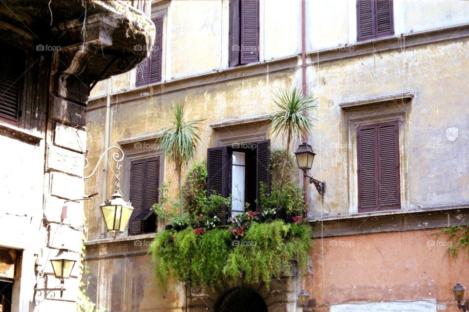 Roman balcony