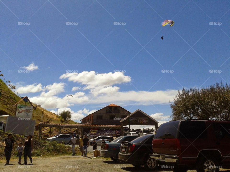 chosa structure in the form of a triangle, place of tourist attraction in the Tovar neighborhood, tourism, paragliding