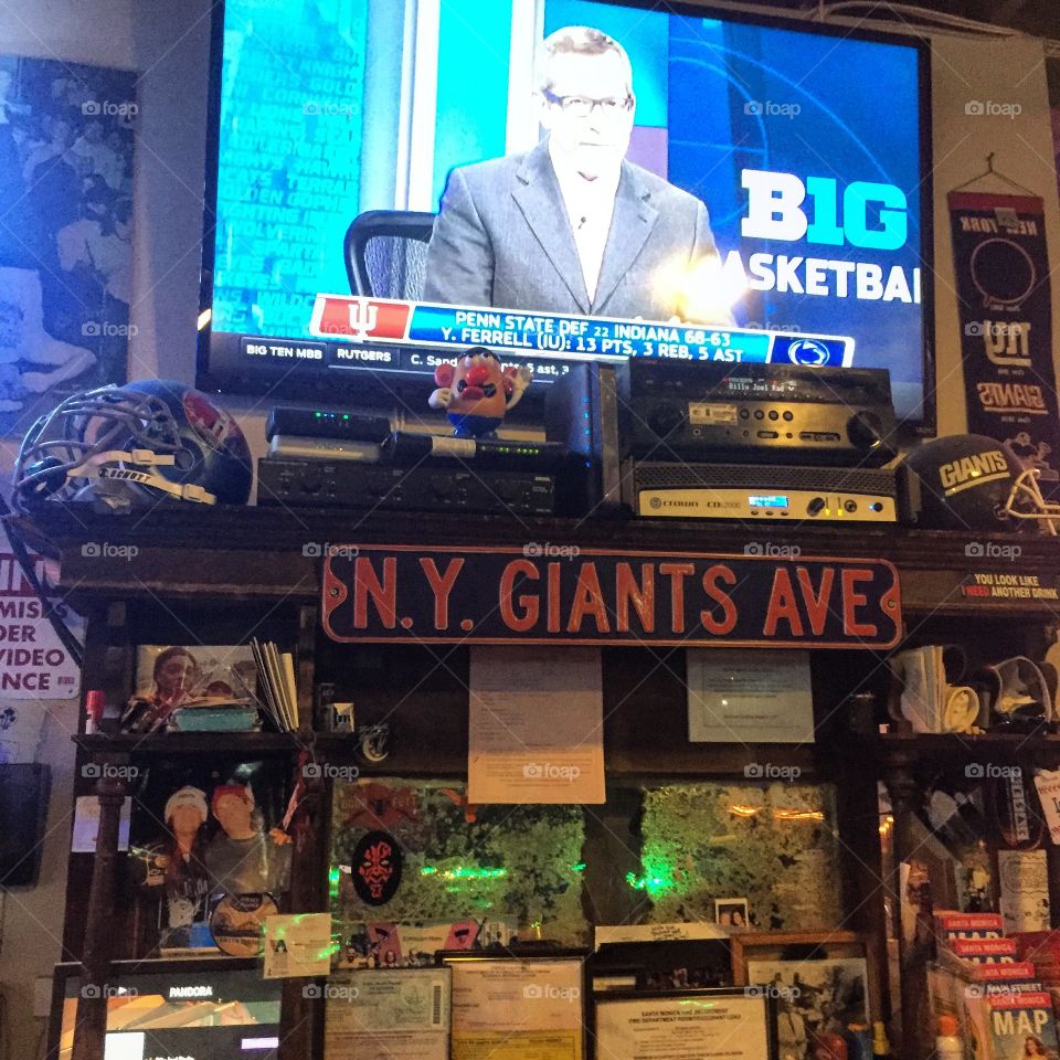 Giants Bar