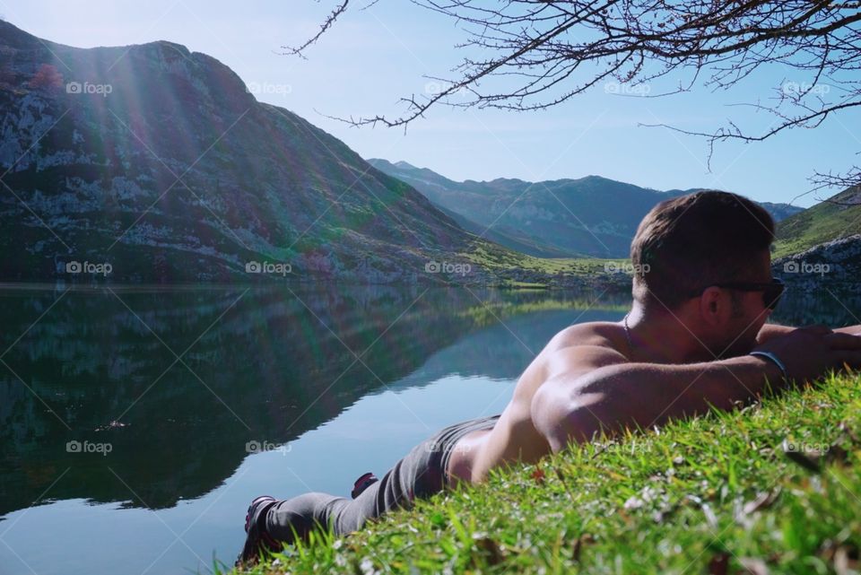 Lake#greengrass#reflect#mountain#human#chill