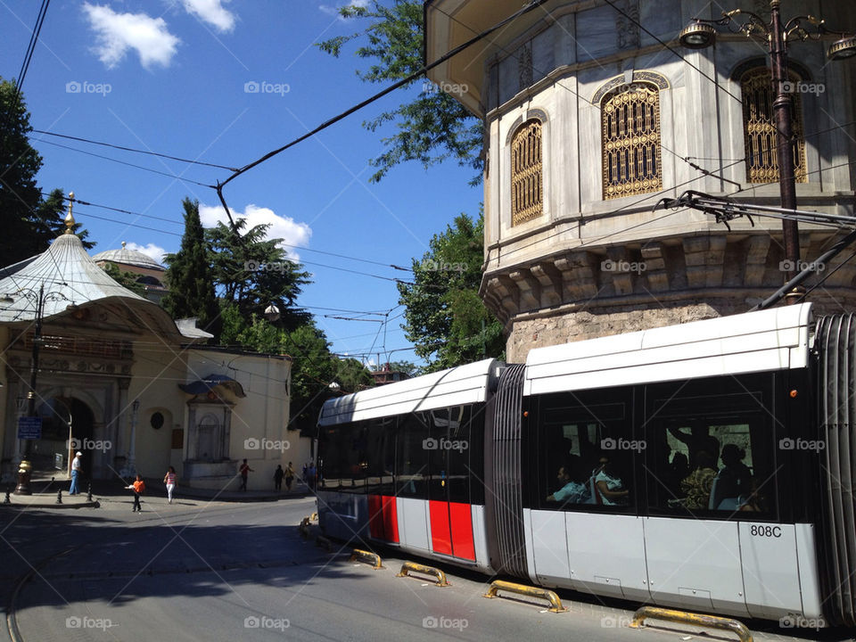 people building old day by linhof