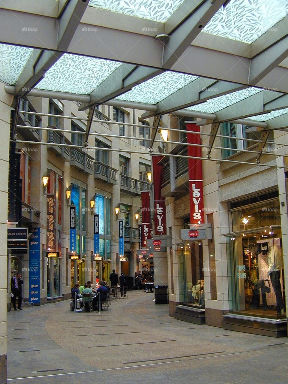 SYDNEY, AUSTRALIA THE SHOPPING PROMENADE