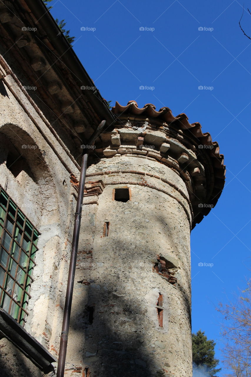Details from a old castle. Bataglia,  Comune di Casaletto Spartano, Campania,  Italy.