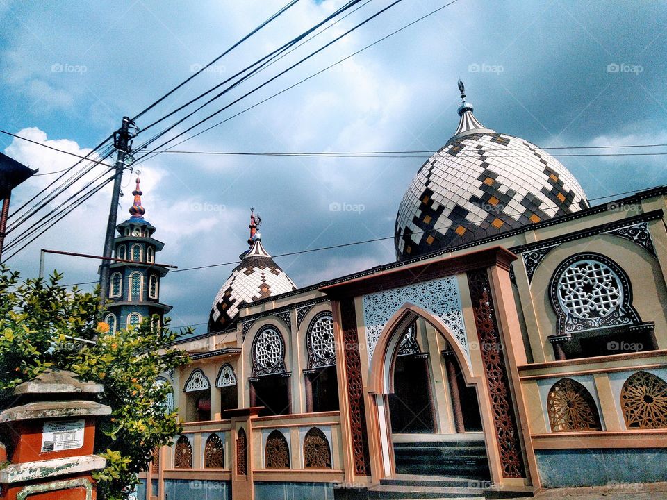 The beauty of the mosque with elegant colors.