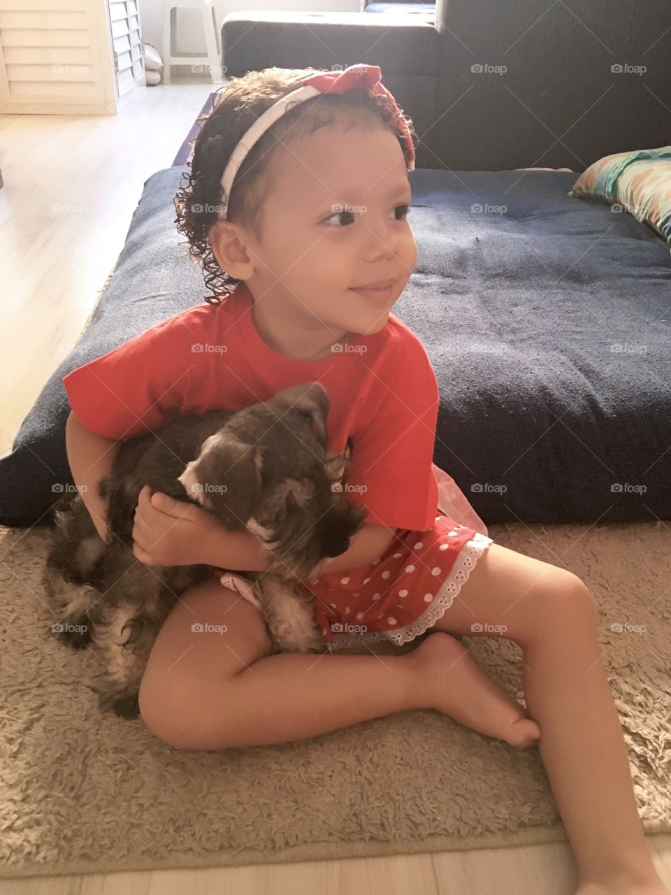 Minha filha linda Lilith e seu cãozinho Loki 

My beautiful daughter Lilith and your dog Loki