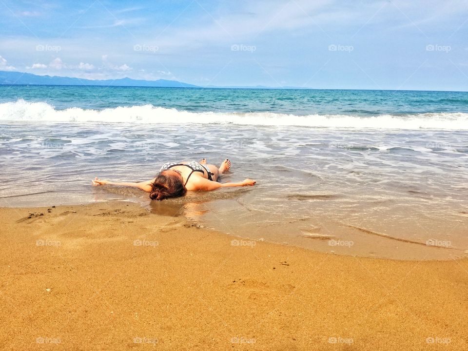 How I wish summer never ends! Coz girl's wanna have sun! Just needed vitamin sea! 🌊🐚🏖️