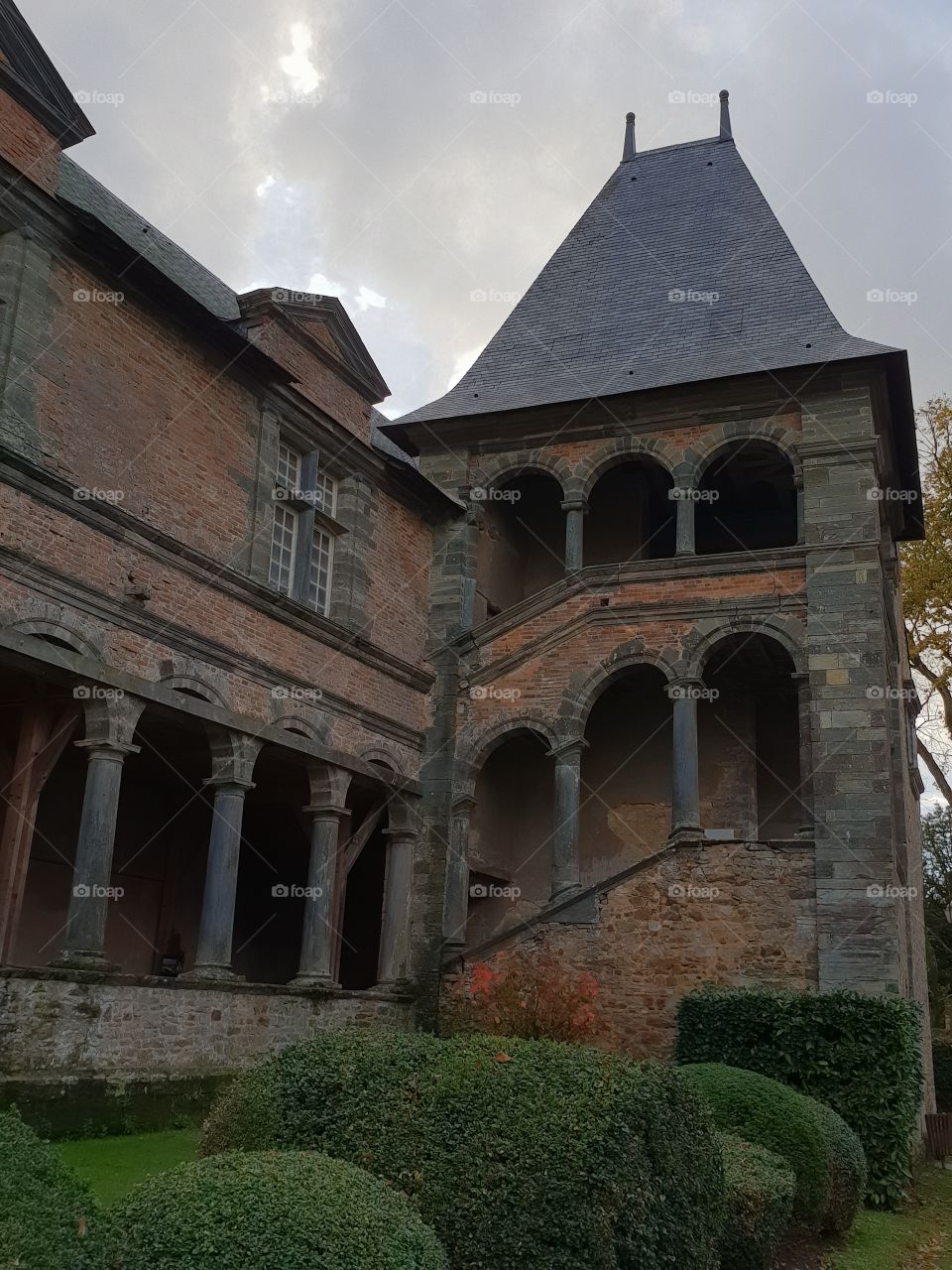 cour du chateau