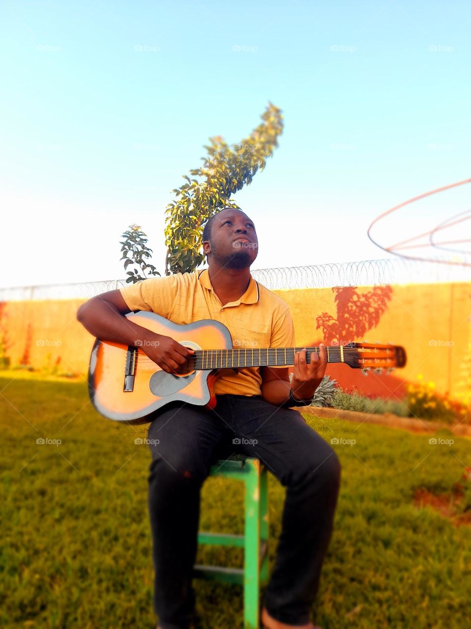 I'm not that good when playing my acoustic guitar, but when I'm going through a lot I pick up my 🎸 and play. It's just an amazing instrument to learn.