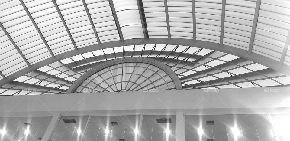 Arch design of the roof of the Las Americas Maracay Aragua Shopping Center