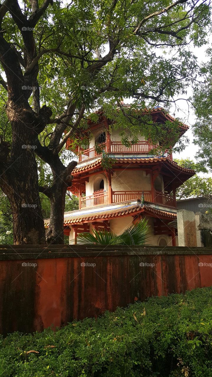 The “Premier Academy of Taiwan” (全台首學) has more than three hundred years of history as a Confucian temple, and it would be safe to say that this place is the heart of Tainan as an ancient capital of culture.