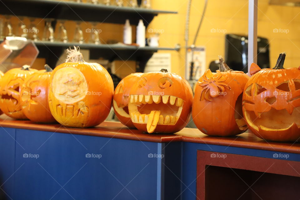 Halloween decorations on countertop 