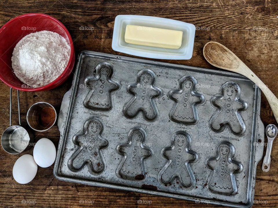 getting ready to make gingerbread man cookies