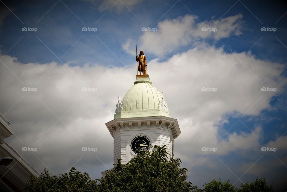 Courthouses: Ben Franklin watching over Franklin County