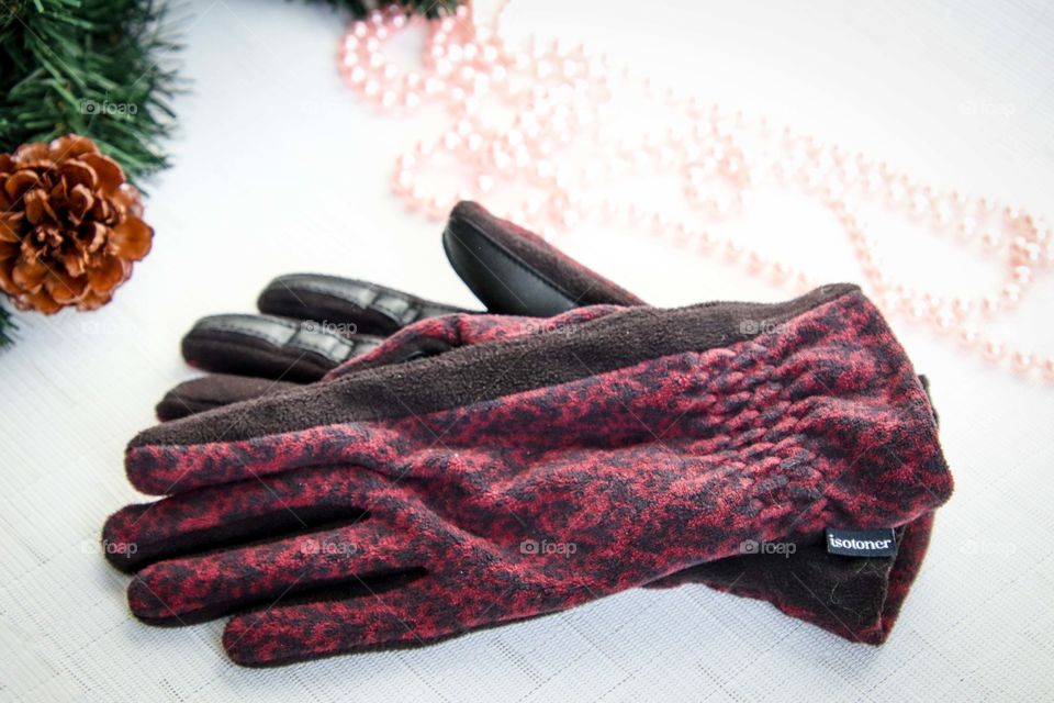 Isotoner gloves