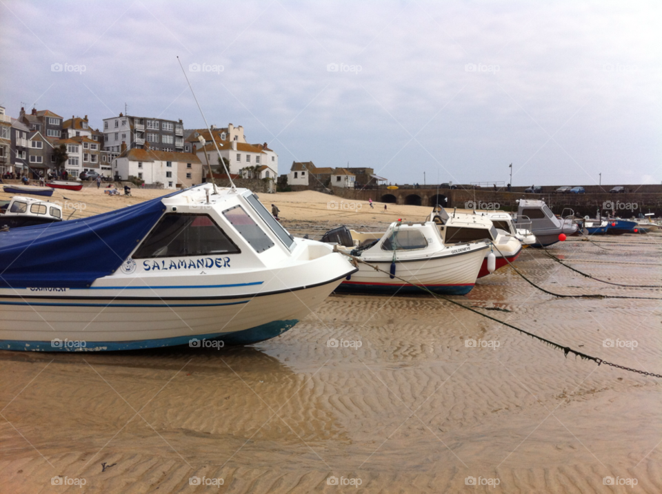 boats harbour cornwall low tide by judgefunkymunky