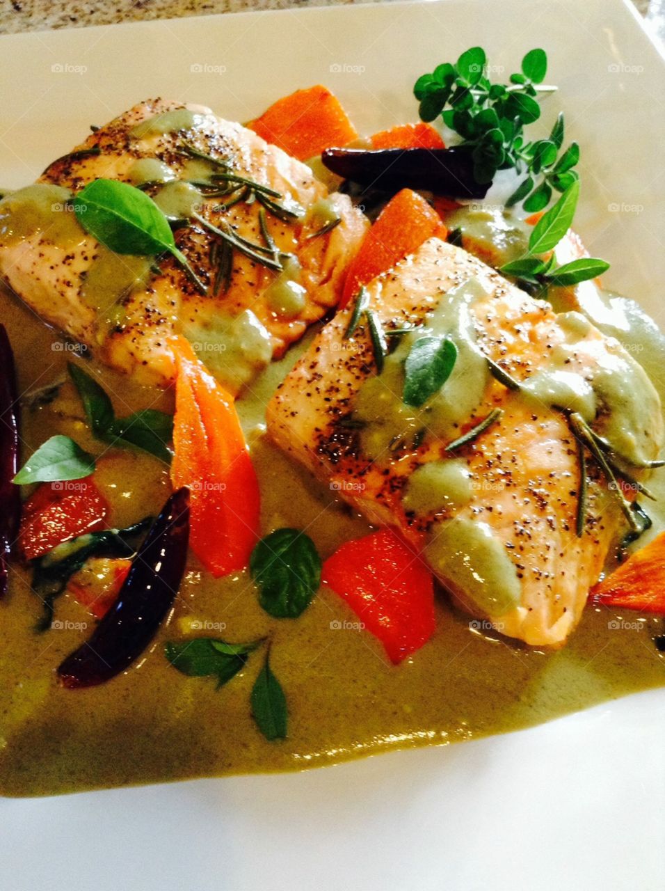 Green curry salmon