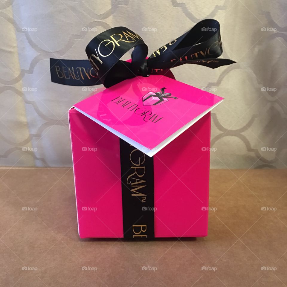 BeautyGram gift box for a deserving lady