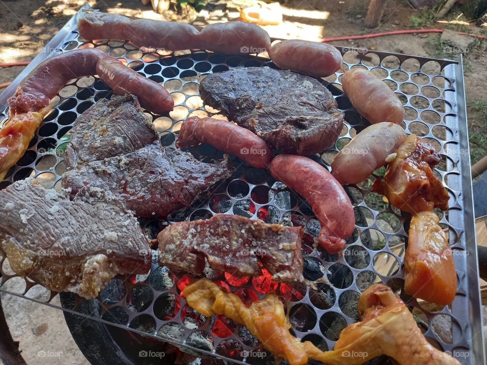 Fazendo um churrasco!