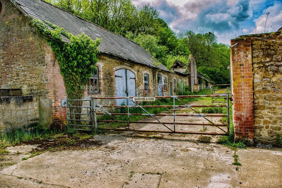 Chartfield Farm - Abandoned Dairy Farm, Brasted