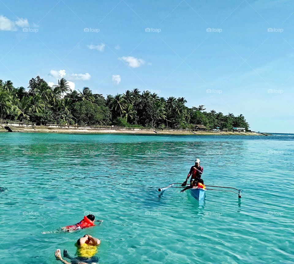 Exploring the wonder of nature with calmness of crystal clear blue sea!
