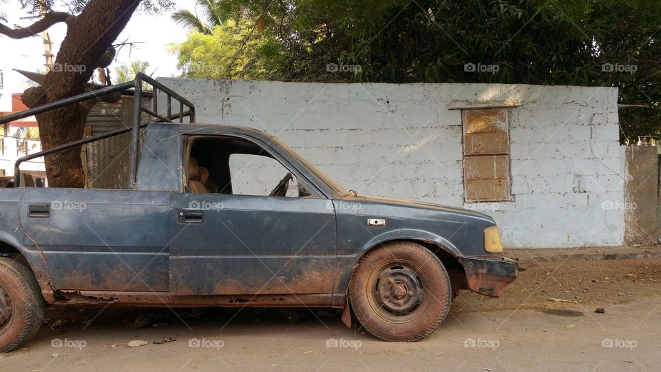 rusty car