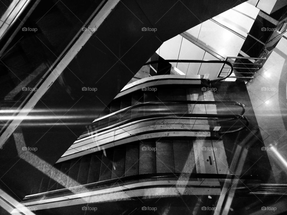 escalator in motion.