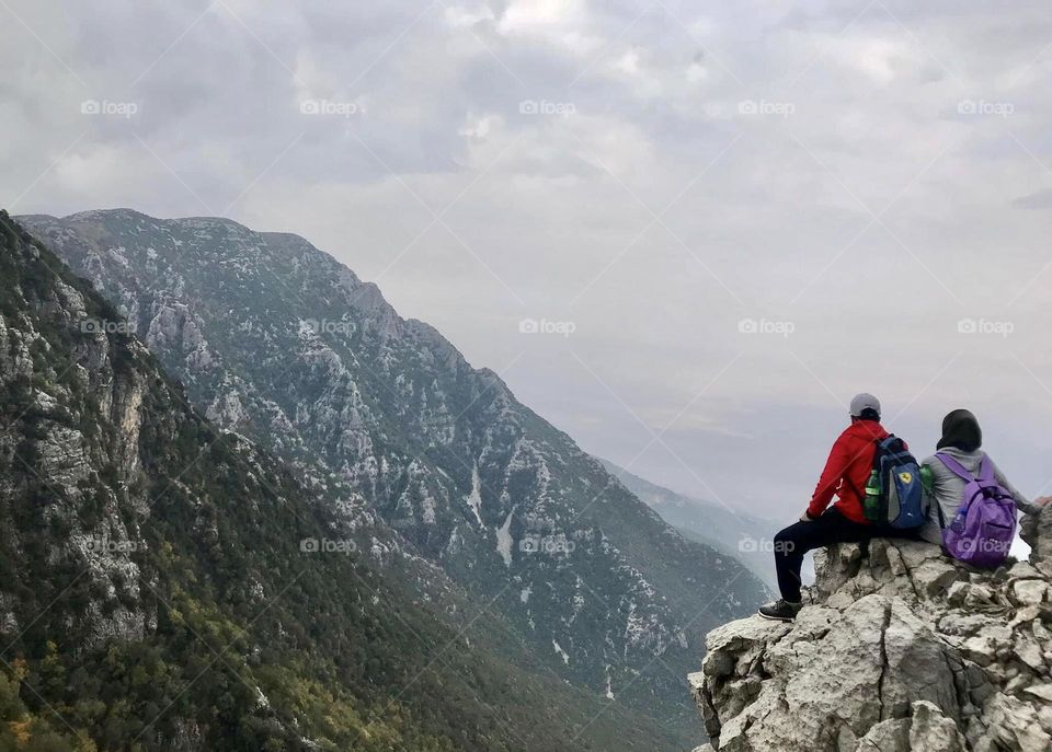 Between heaven and earth 